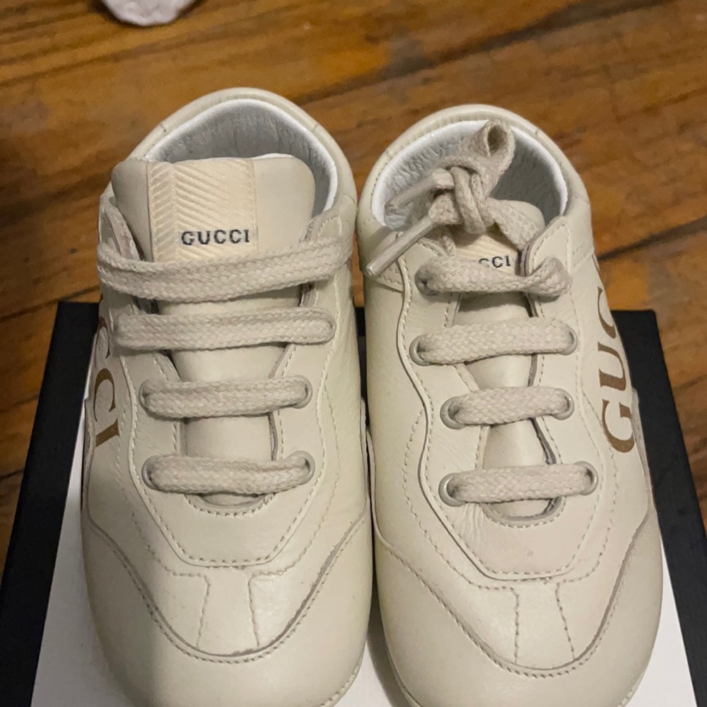 Gucci soft bottom sneakers